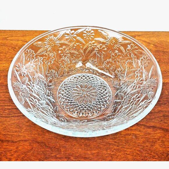 Vintage Indiana Glass PINEAPPLE & Floral Clear Salad Bowl 7½” Straight Rim 618 - Picture 1 of 6